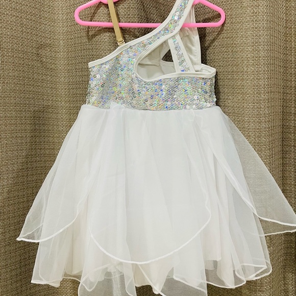 🎀 SOLD 🎀 Girls ballet leotard 🩰✨ - Picture 2 of 2